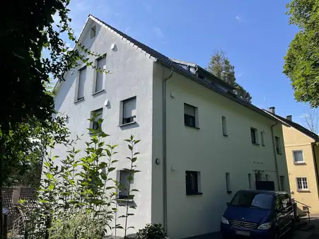 Sanierte Dachgeschosswohnung mit Österberg-Blick! 