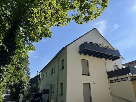 Sanierte Dachgeschosswohnung mit Österberg-Blick! 