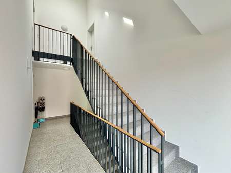 Treppenhaus - Dachgeschosswohnung in 72116 Mössingen mit 73m² kaufen