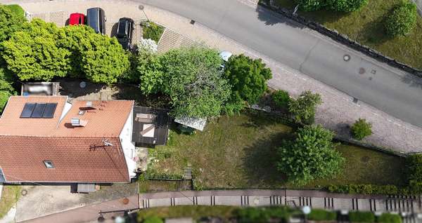 Luftaufnahme Grundstück - Zweifamilienhaus in 72411 Bodelshausen mit 178m² kaufen
