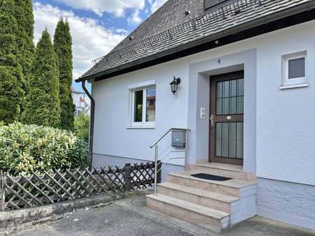 Hauseingang - Einfamilienhaus in 72411 Bodelshausen mit 150m² kaufen