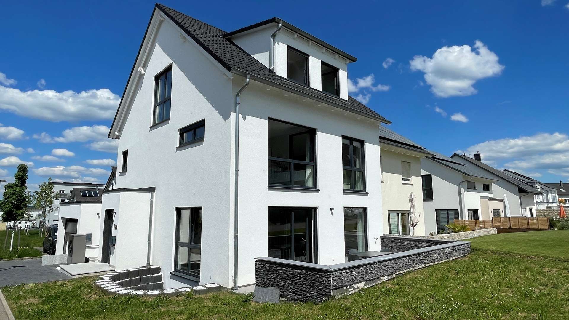 Südwest Ansicht Südwest Ansicht - Doppelhaushälfte in 72108 Rottenburg mit 219m² kaufen