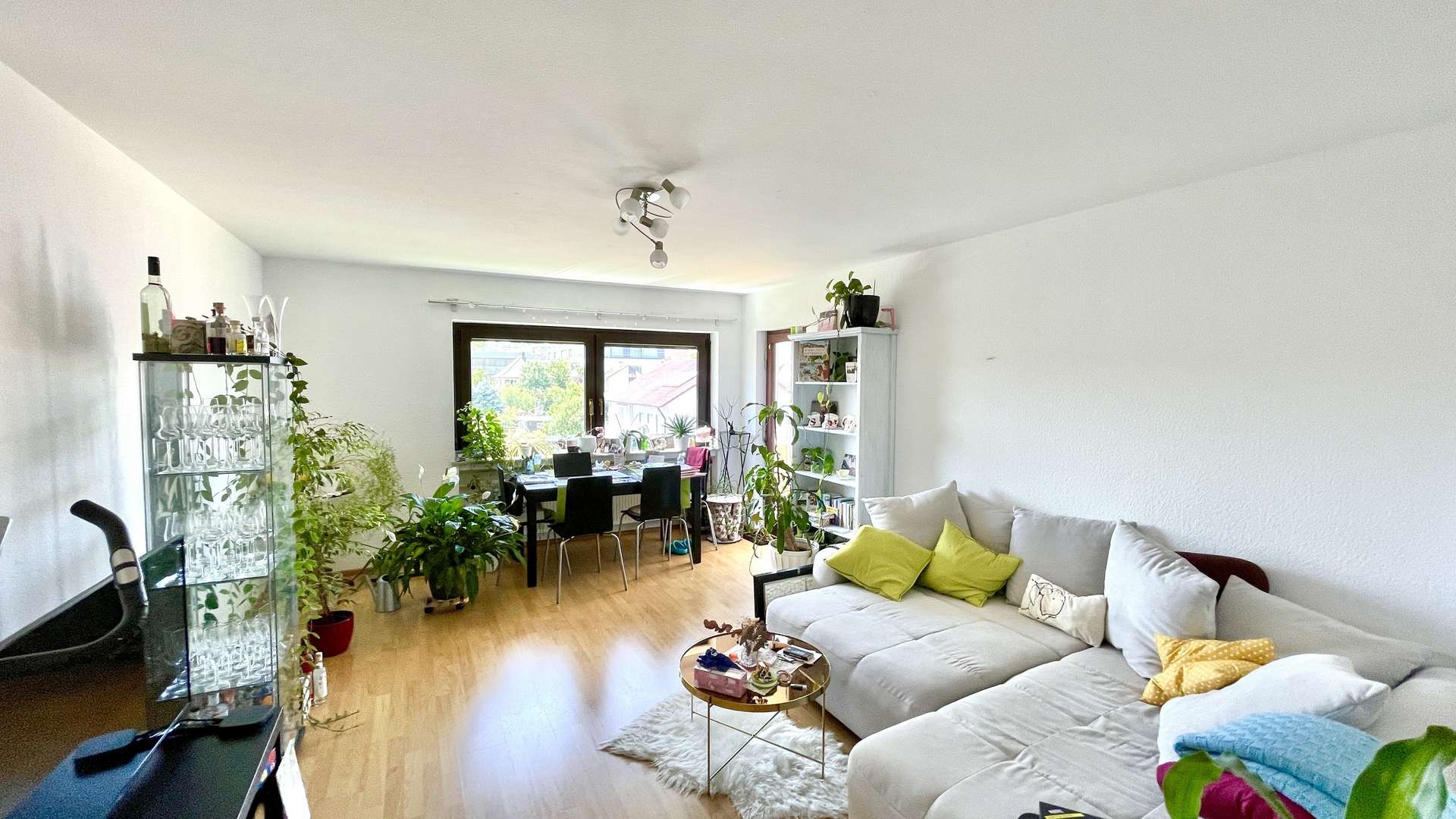 Wohnbereich - Etagenwohnung in 72108 Rottenburg mit 76m² kaufen