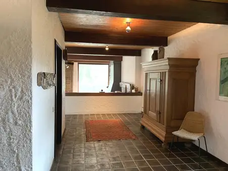 Großzügiges Wohnhaus mit Einliegerwohnung - ruhige Lage auf Eckgrundstück 