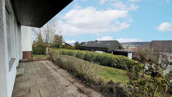 Terrasse mit Ausblick EG - Zweifamilienhaus in 72108 Rottenburg mit 198m² kaufen