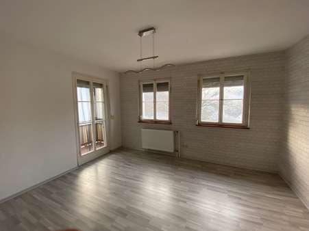 Zimmer mit Balkon - Einfamilienhaus in 72401 Haigerloch mit 120m² kaufen
