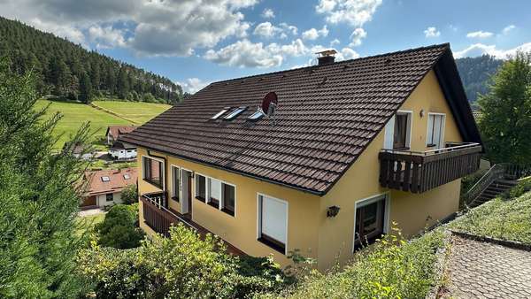 Ansicht Ostseite Ansicht Ostseite - Zweifamilienhaus in 72270 Baiersbronn mit 219m² kaufen
