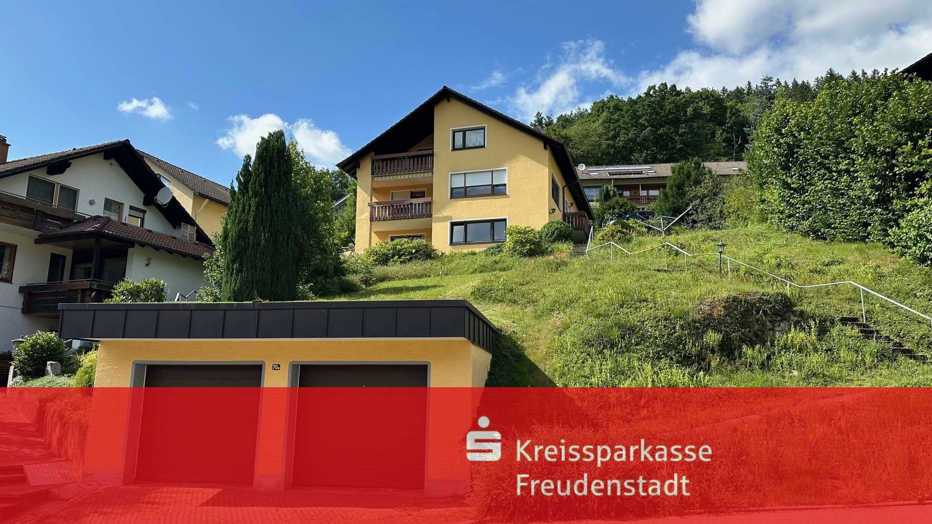 Außenansicht Südseite Außenansicht Südseite - Zweifamilienhaus in 72270 Baiersbronn mit 219m² kaufen