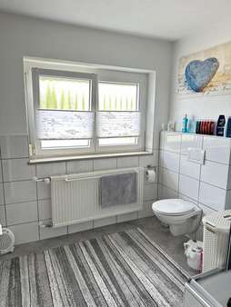 Badezimmer (EG) Badezimmer (EG) - Doppelhaushälfte in 72285 Pfalzgrafenweiler mit 129m² als Kapitalanlage kaufen