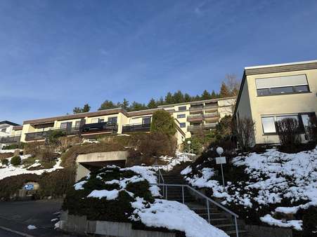 Außenansicht Winter - Etagenwohnung in 72270 Baiersbronn mit 88m² kaufen