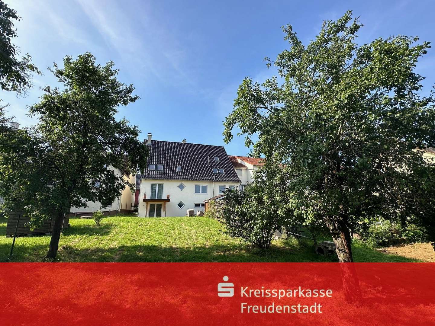 Hausansicht Gartenseite - Zweifamilienhaus in 72160 Horb mit 220m² kaufen