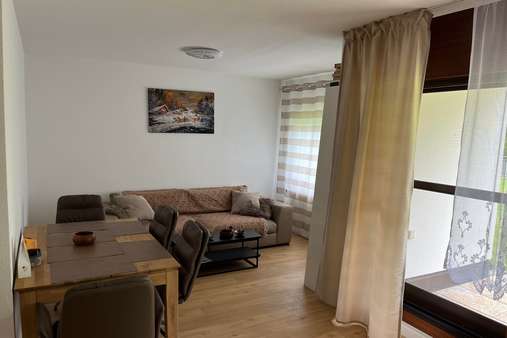 Wohn- / Essbereich - Erdgeschosswohnung in 78573 Wurmlingen mit 71m² kaufen