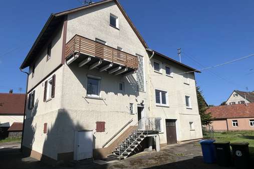 Rück-/Seitenansicht - Zweifamilienhaus in 78595 Hausen mit 216m² kaufen