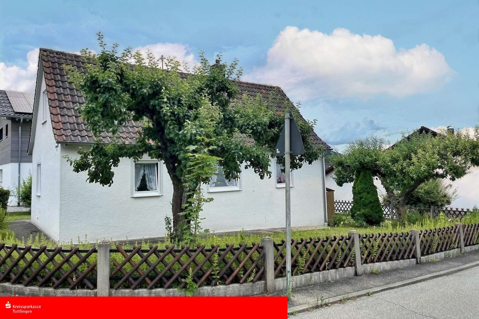 Außenansicht Außenansicht - Einfamilienhaus in 78532 Tuttlingen mit 80m² kaufen