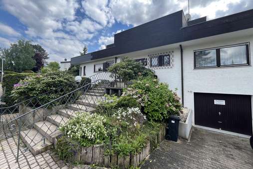 Eingangsbereich - Einfamilienhaus in 70839 Gerlingen mit 211m² kaufen