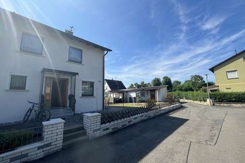 Eingangsbereich Eingangsbereich - Doppelhaushälfte in 78570 Mühlheim mit 140m² kaufen