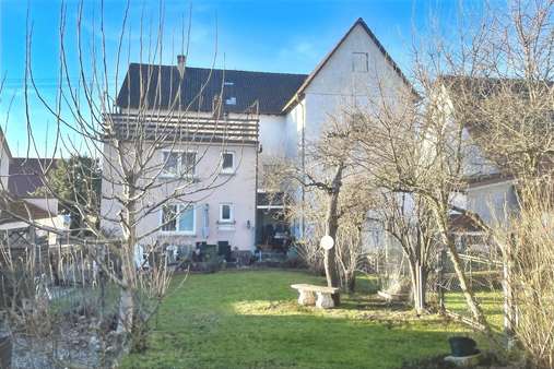 Rückansicht aus dem Garten - Zweifamilienhaus in 78588 Denkingen mit 262m² kaufen
