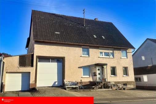 Vorderansicht - Zweifamilienhaus in 78588 Denkingen mit 262m² kaufen
