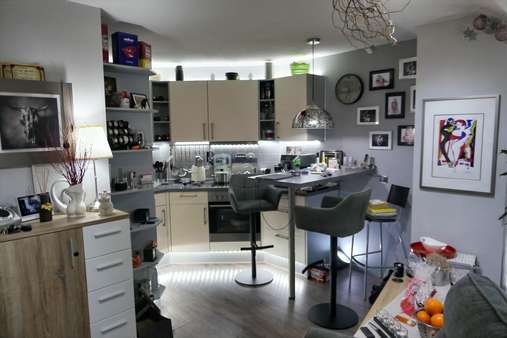 Küche mit Esstheke - Dachgeschosswohnung in 78647 Trossingen mit 34m² kaufen