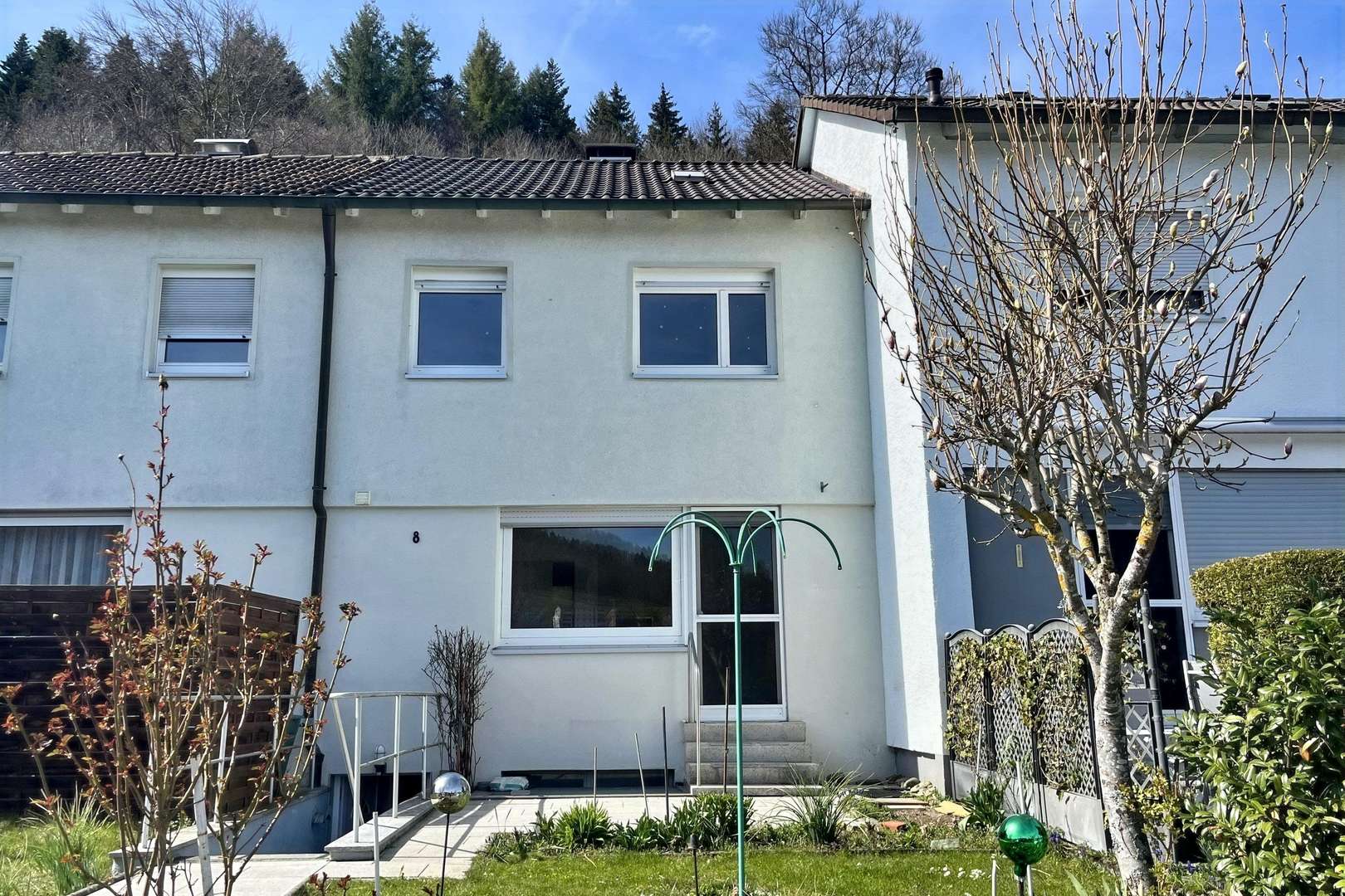 Außenansicht straßenseitig - Reihenmittelhaus in 78532 Tuttlingen mit 74m² kaufen
