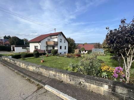 Außenansicht/Garten Außenansicht/Garten - Einfamilienhaus in 78559 Gosheim mit 182m² kaufen