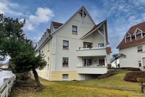 Seitliche Ansicht Seitliche Ansicht - Etagenwohnung in 78647 Trossingen mit 99m² kaufen