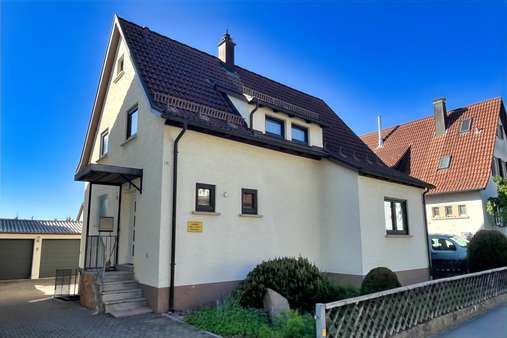 Vorderansicht Vorderansicht - Einfamilienhaus in 78647 Trossingen mit 161m² kaufen