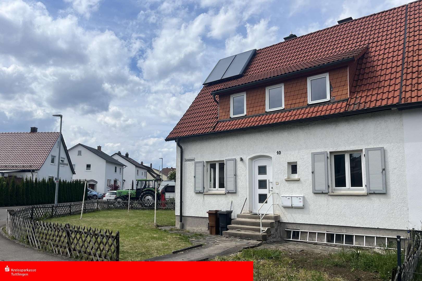 Außenansicht Außenansicht - Zweifamilienhaus in 78647 Trossingen mit 105m² kaufen