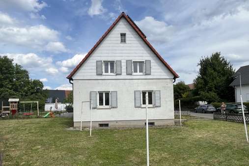 Seitliche Ansicht Seitliche Ansicht - Zweifamilienhaus in 78647 Trossingen mit 105m² kaufen