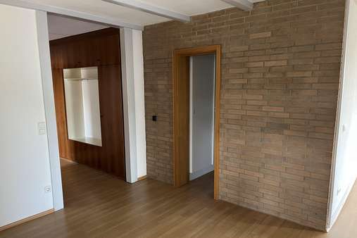 Flur mit Abstellraum - Penthouse-Wohnung in 78532 Tuttlingen mit 102m² kaufen