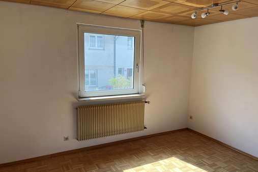 Wohnzimmer im EG Wohnzimmer im EG - Reihenmittelhaus in 78532 Tuttlingen mit 76m² kaufen