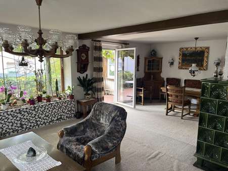 Wohn/ Essbereich mit Zugang zum Balkon Wohn/ Essbereich mit Zugang zum Balkon - Doppelhaushälfte in 78532 Tuttlingen mit 100m² kaufen