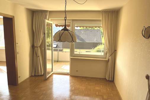Esszimmer mit Ausgang zum Balkon Esszimmer mit Ausgang zum Balkon - Etagenwohnung in 78532 Tuttlingen mit 93m² kaufen
