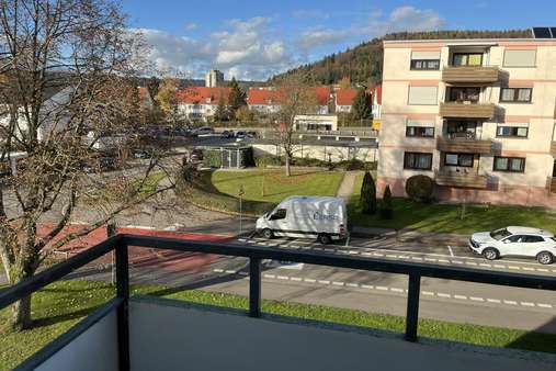 Aussicht vom Balkon Aussicht vom Balkon - Etagenwohnung in 78532 Tuttlingen mit 101m² kaufen