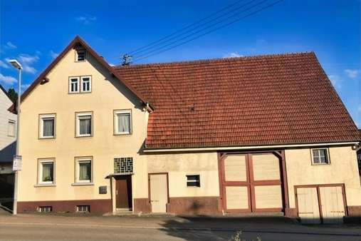 Blick von der Straße - Einfamilienhaus in 78559 Gosheim mit 120m² kaufen