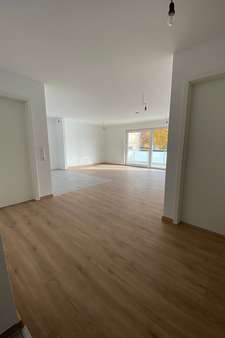 Wohnraum - Erdgeschosswohnung in 78589 Dürbheim mit 81m² als Kapitalanlage kaufen