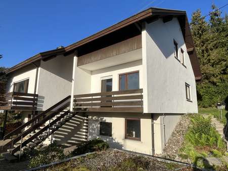 Vorder-/Seitenansicht - Einfamilienhaus in 78592 Egesheim mit 179m² kaufen