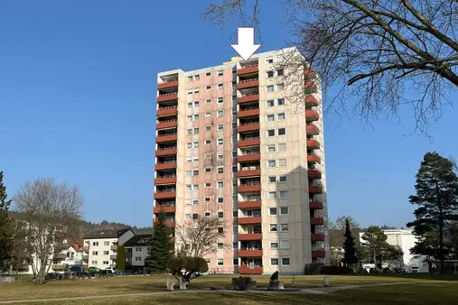 3-Zimmer-Penthouse-Wohnung im Brunnental
SAGENHAFTE AUSSICHT !