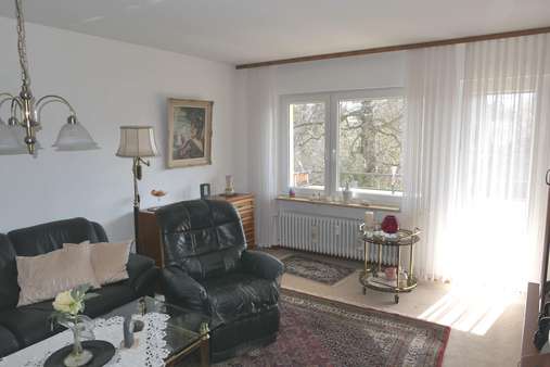 Wohnzimmer - Etagenwohnung in 78647 Trossingen mit 90m² kaufen