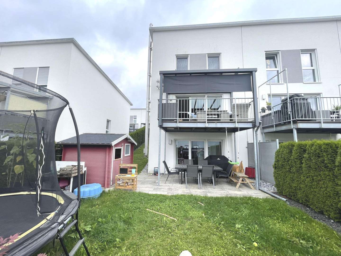 Hausansicht vom Garten aus Hausansicht vom Garten aus - Reihenendhaus in 72488 Sigmaringen mit 141m² kaufen