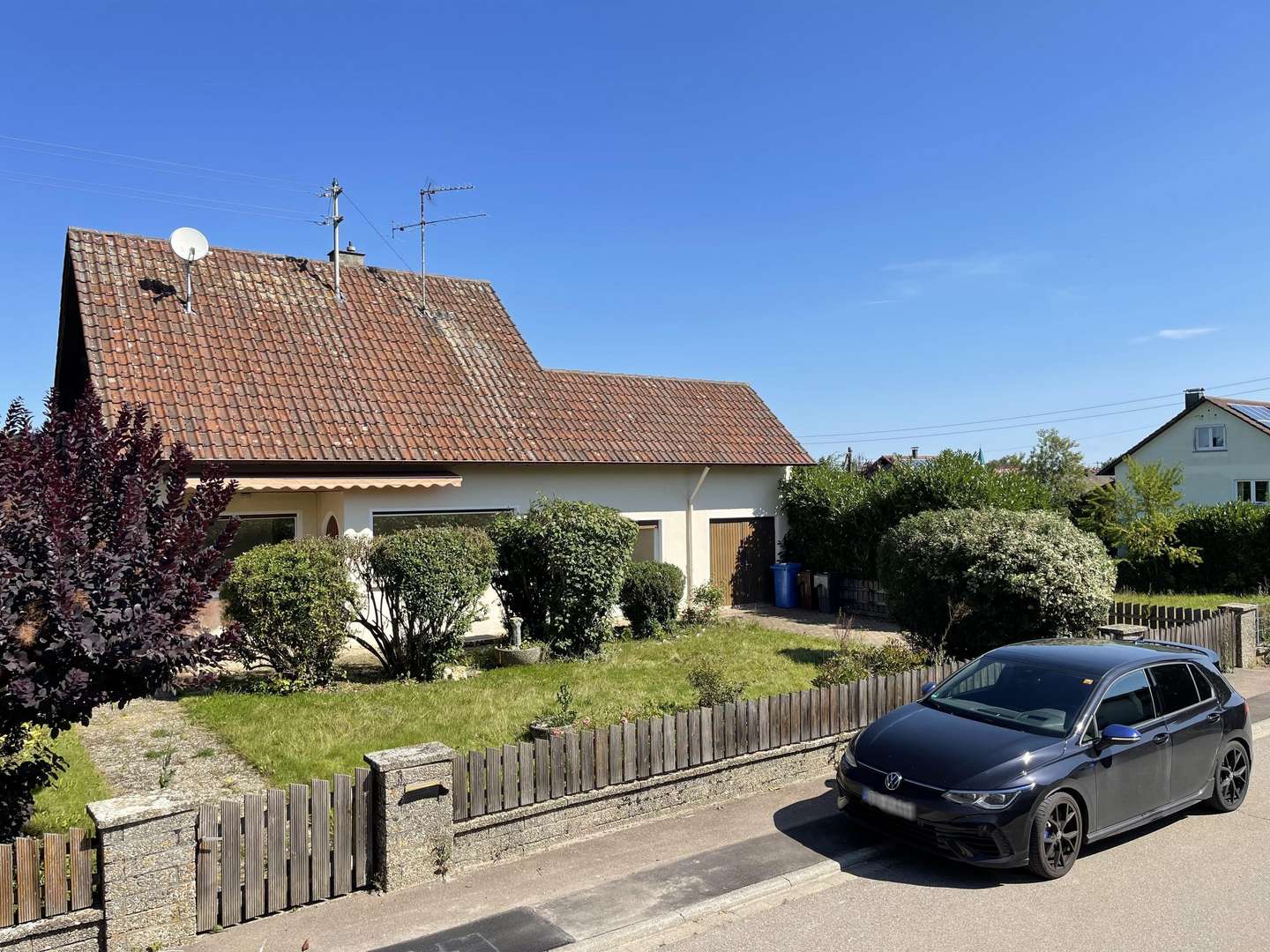 Vordere Hausansicht - Einfamilienhaus in 72474 Winterlingen mit 97m² kaufen