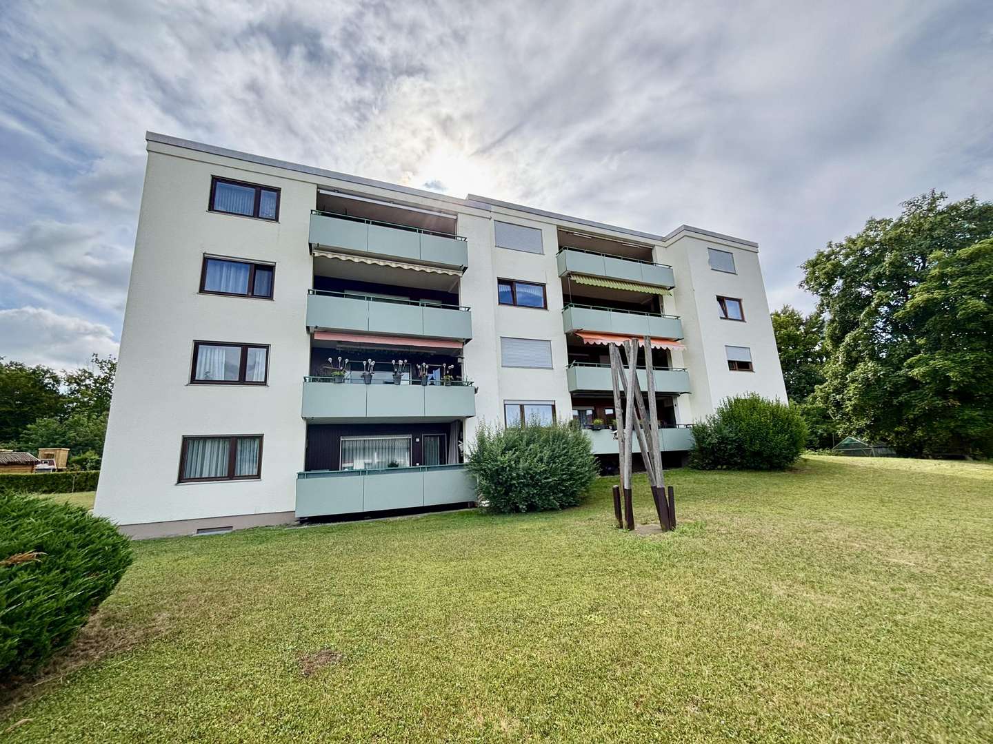 Aussenansicht mit Loggiablick Aussenansicht mit Loggiablick - Etagenwohnung in 72501 Gammertingen mit 111m² kaufen