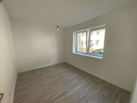 Schlafzimmer EG - Maisonette-Wohnung in 72461 Albstadt mit 78m² kaufen