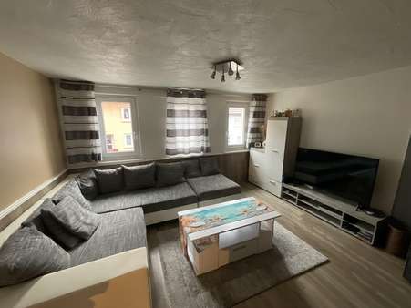 Wohnzimmer - Einfamilienhaus in 72461 Albstadt mit 120m² kaufen