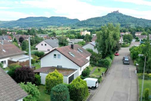 Außenansicht Außenansicht - Einfamilienhaus in 72379 Hechingen mit 142m² kaufen