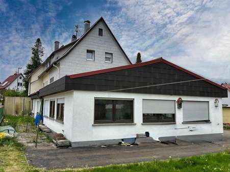 Seitenansicht - Doppelhaushälfte in 72469 Meßstetten mit 90m² kaufen