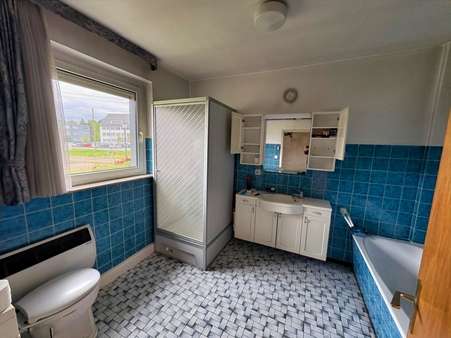 Bad EG - Doppelhaushälfte in 72469 Meßstetten mit 90m² kaufen