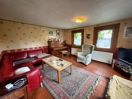 Wohnzimmer - Einfamilienhaus in 72355 Schömberg mit 184m² kaufen