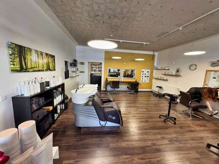 Ladengeschäft 2 - Ladenlokal in 72469 Meßstetten mit 189m² kaufen