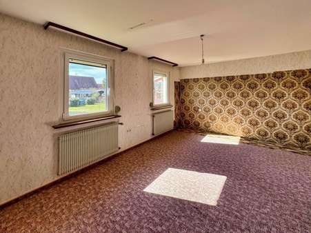 Wohnzimmer - Doppelhaushälfte in 72336 Balingen mit 79m² kaufen